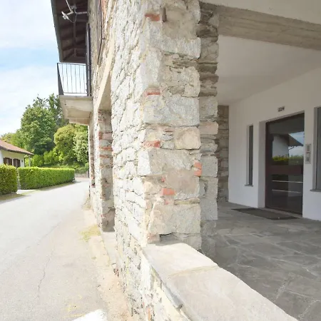 Spacious Lakeside In Piedmont, Italy 公寓 *