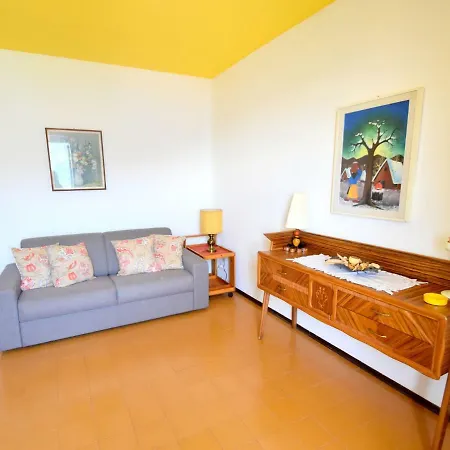 Spacious Lakeside In Piedmont, Italy 公寓 *